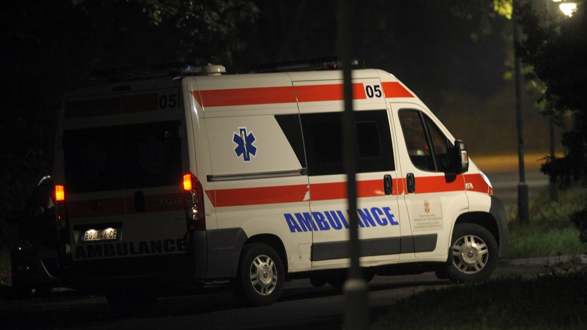 Baka (84) doživela šok života, policija doletela u njen stan, hitno prebačena u bolnicu - lopovi joj odneli ušteđevinu od 100.000 evra
