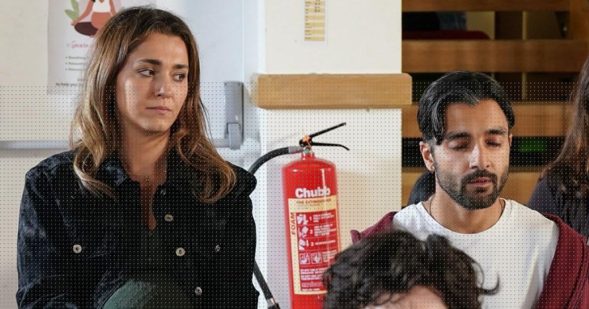 Pregnant Penny rushed to hospital in EastEnders after nasty accident