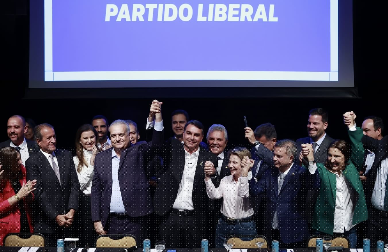 Flávio conta com mãozinha do PT