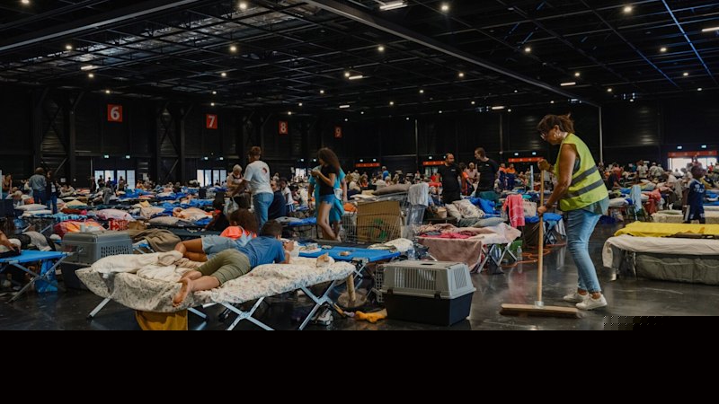 ‘Doing their best to survive’: Inside Bordeaux’s wildfire refugee centre