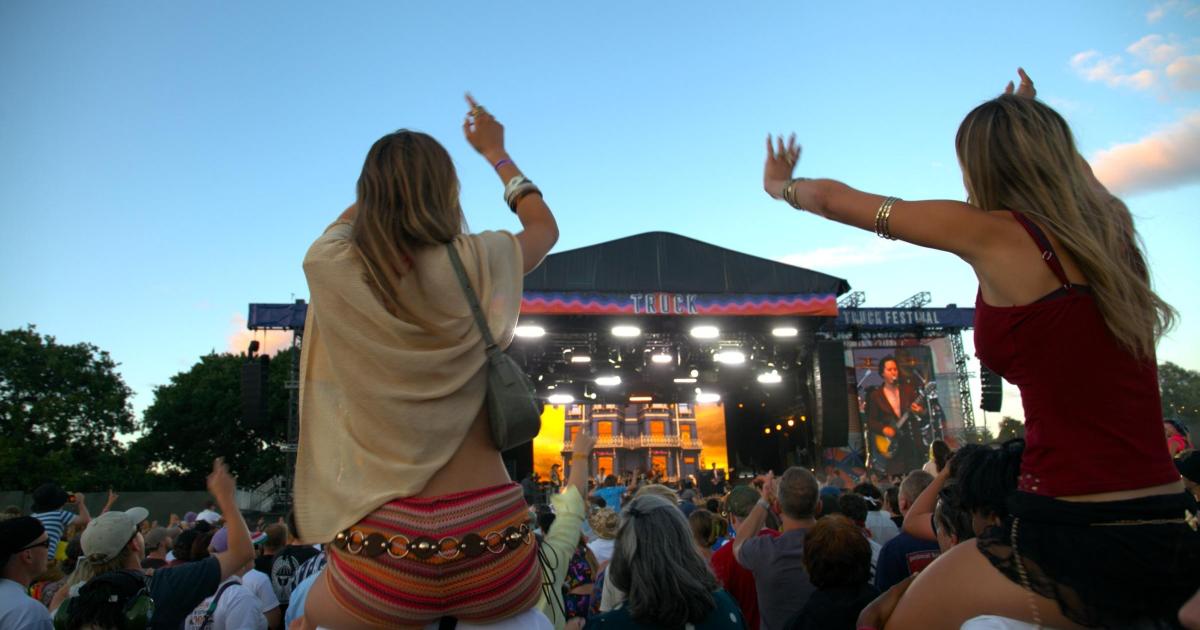 Truck Festival on Oxfordshire farm hailed as 'best ever' by bands and music lovers