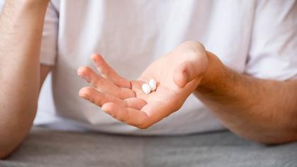 Top pharmacists issue fresh warning on paracetamol risk - after Trump's health chiefs links everyday painkiller to surge in autism cases