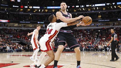 Bam Adebayo, Miami Heat escape in Chicago against Bulls