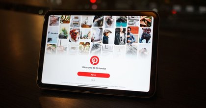 Nekada omiljen sajt među devojkama sada otpušta radnike i menja ih veštačkom inteligencijom