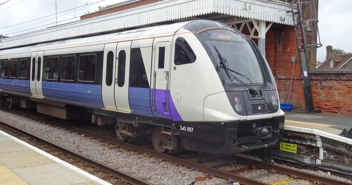 More rush hour trains announced on ‘overcrowded’ Elizabeth line station