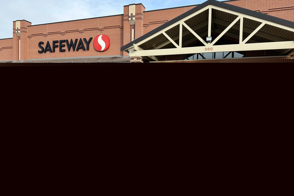 Safeway to close more stores in 2026, report says