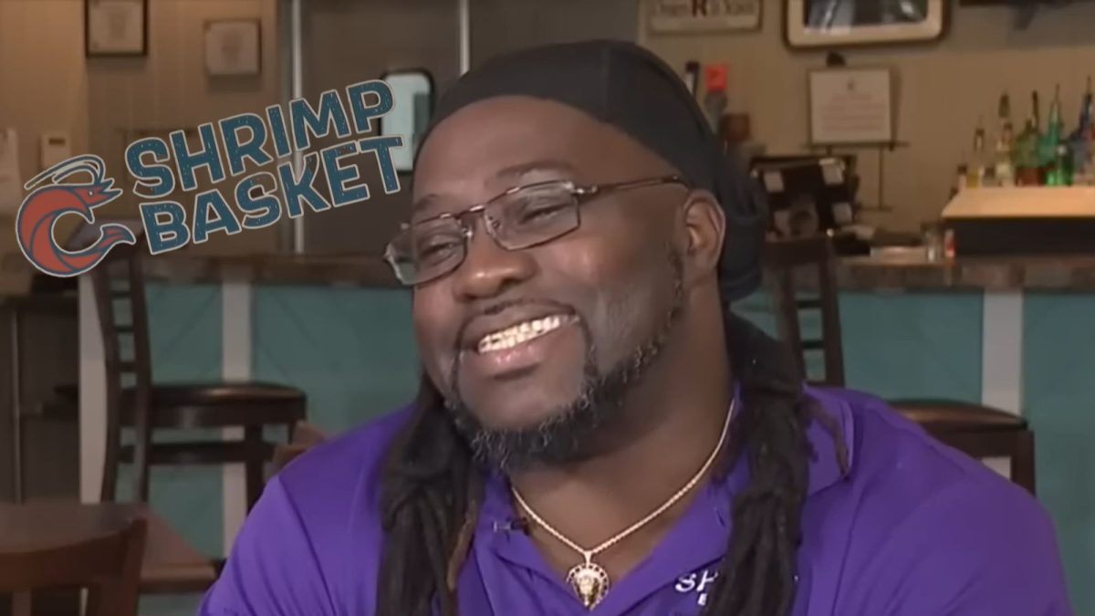 Kind-Hearted Shrimp Basket Cook Rescues Elderly Regular From Dire Situation