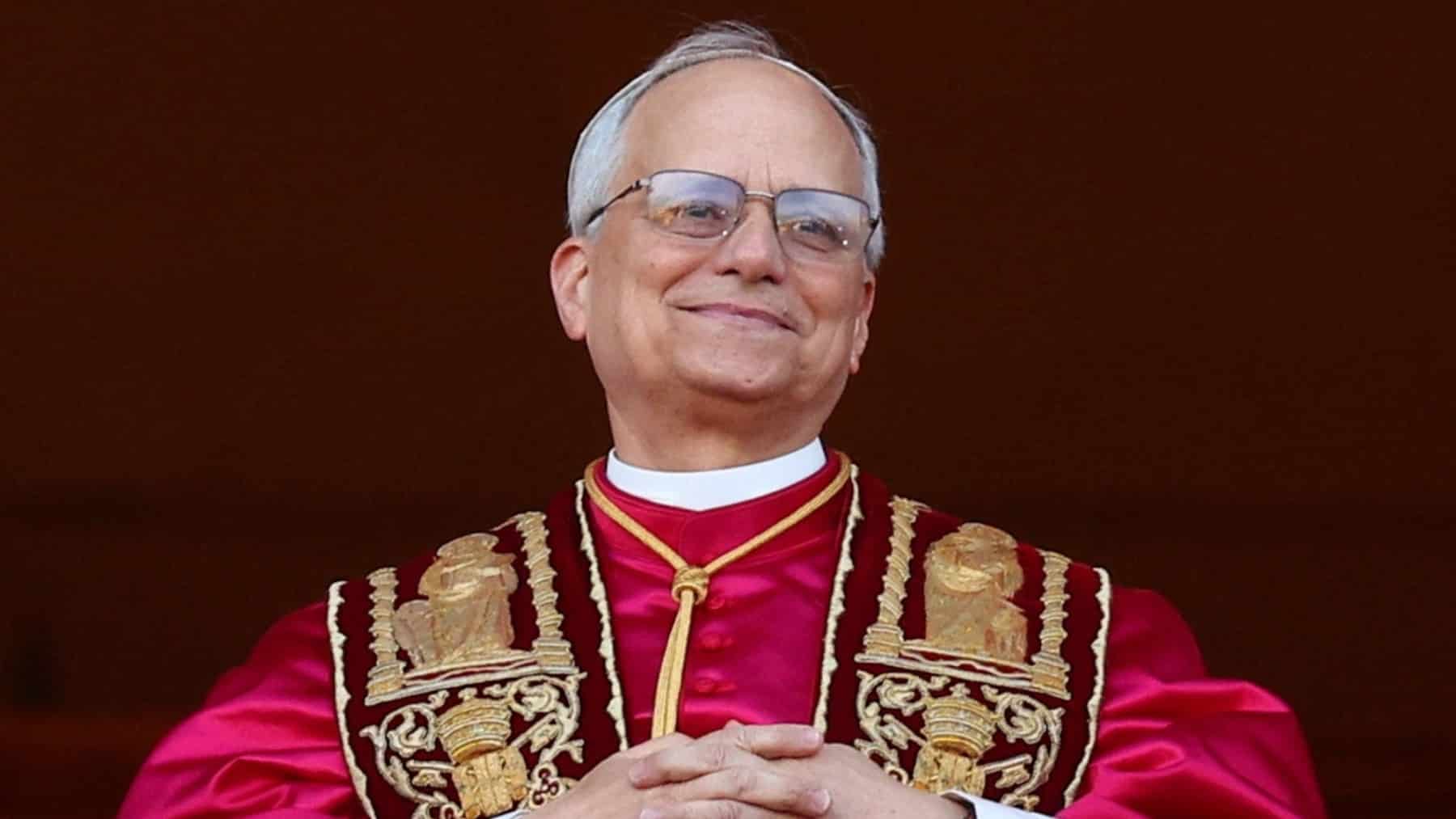 La Casa Blanca niega que inmigrantes reciban un trato inhumano, como afirmó el Papa León XIV