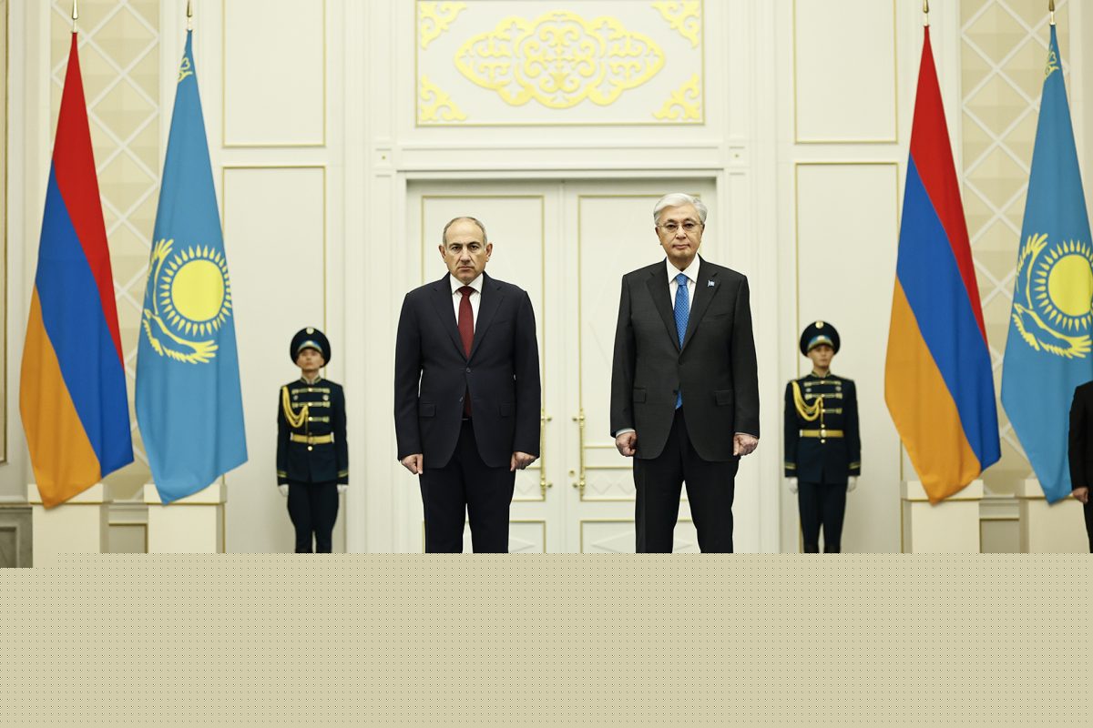 Pashinyan and Tokayev discuss bilateral agenda, future cooperation