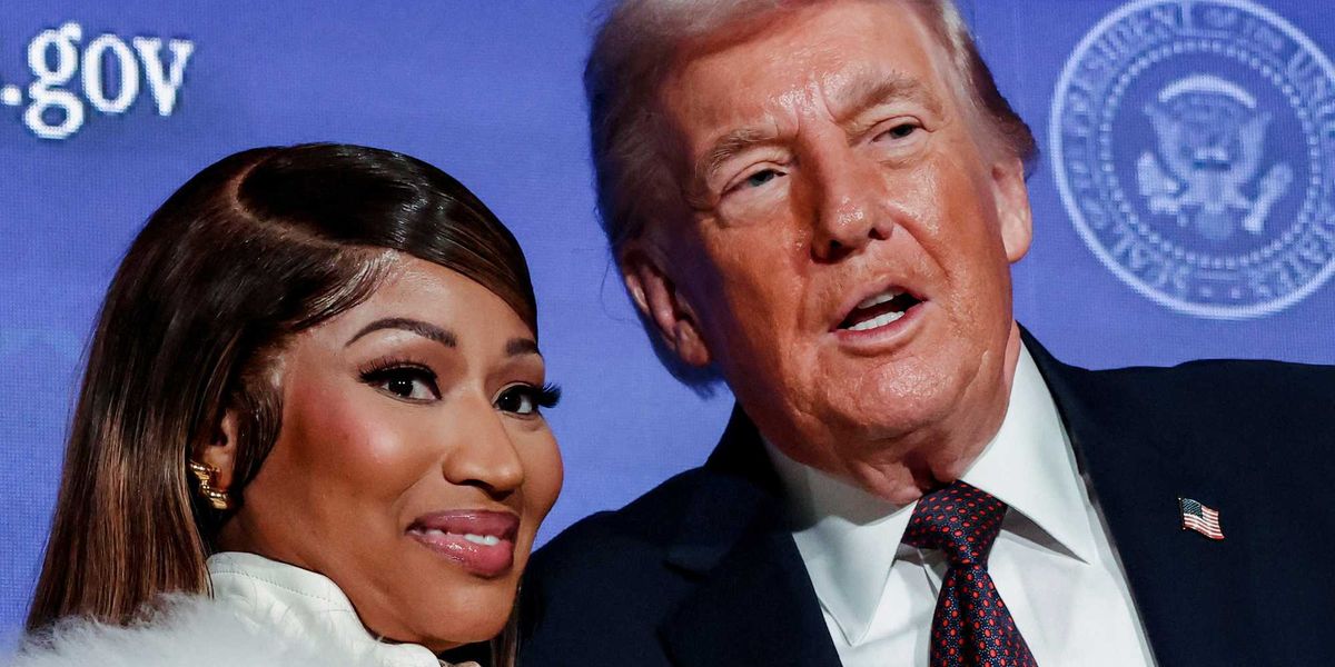 Nicki Minaj's $1M Gold Card Visa  was actually just a worthless 'memento': report