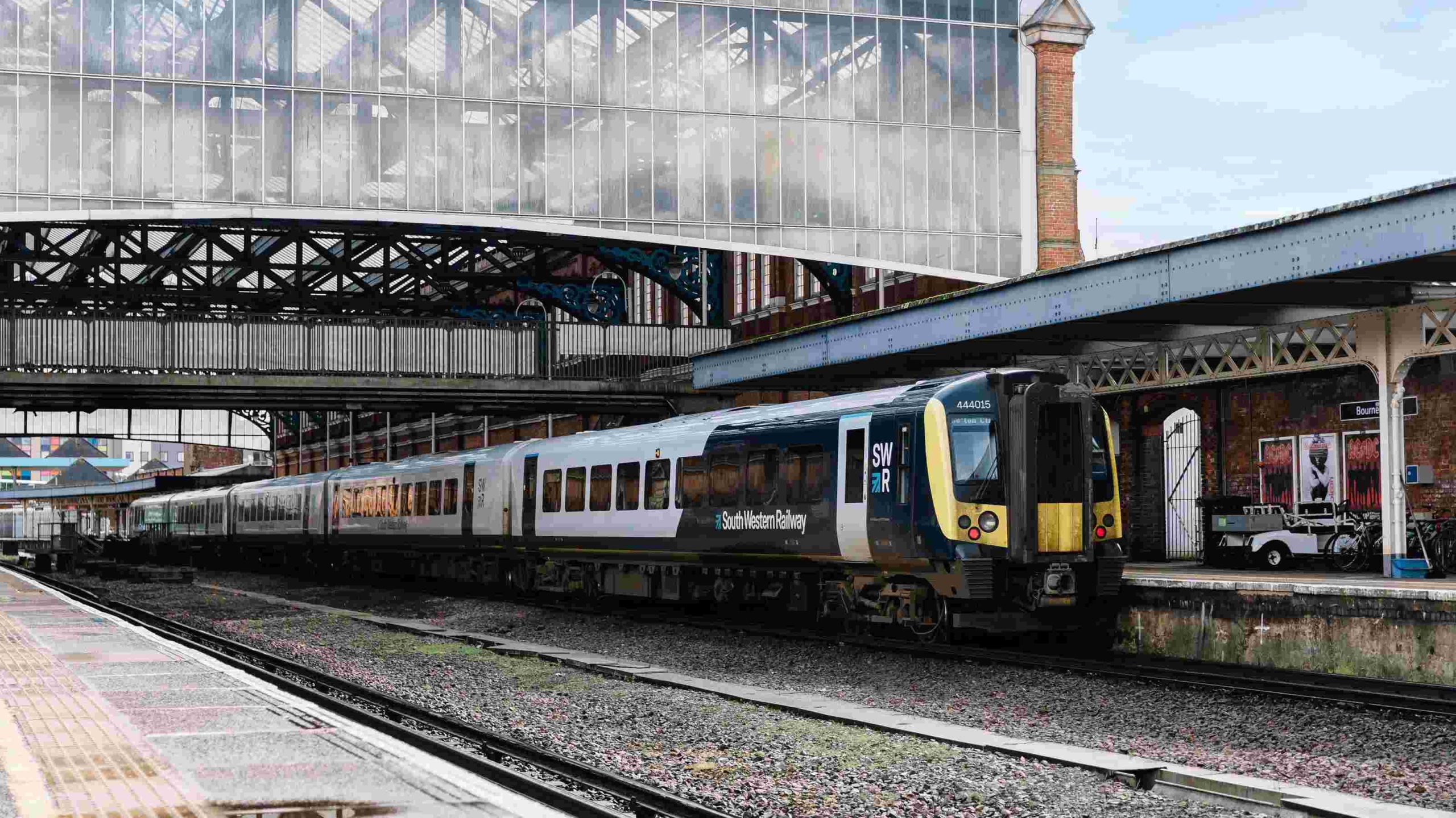 Major disruption to Hampshire and Dorset trains as engineers attend fault