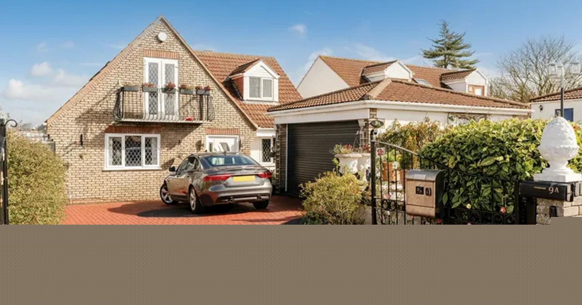 Four-bedroom detached house offering countryside views on market for £725,000