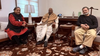 ‘All Is Good, We Are on the Same Page’: Shashi Tharoor Signals Truce With Congress After Meeting Mallikarjun Kharge and Rahul Gandhi Ahead of Kerala Assembly Elections 2026