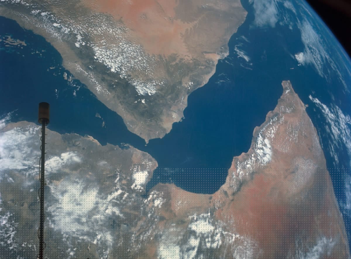 Reuters: China negociază cu rebelii Houthi pentru trecerea în siguranță a petrolierelor prin Marea Roșie