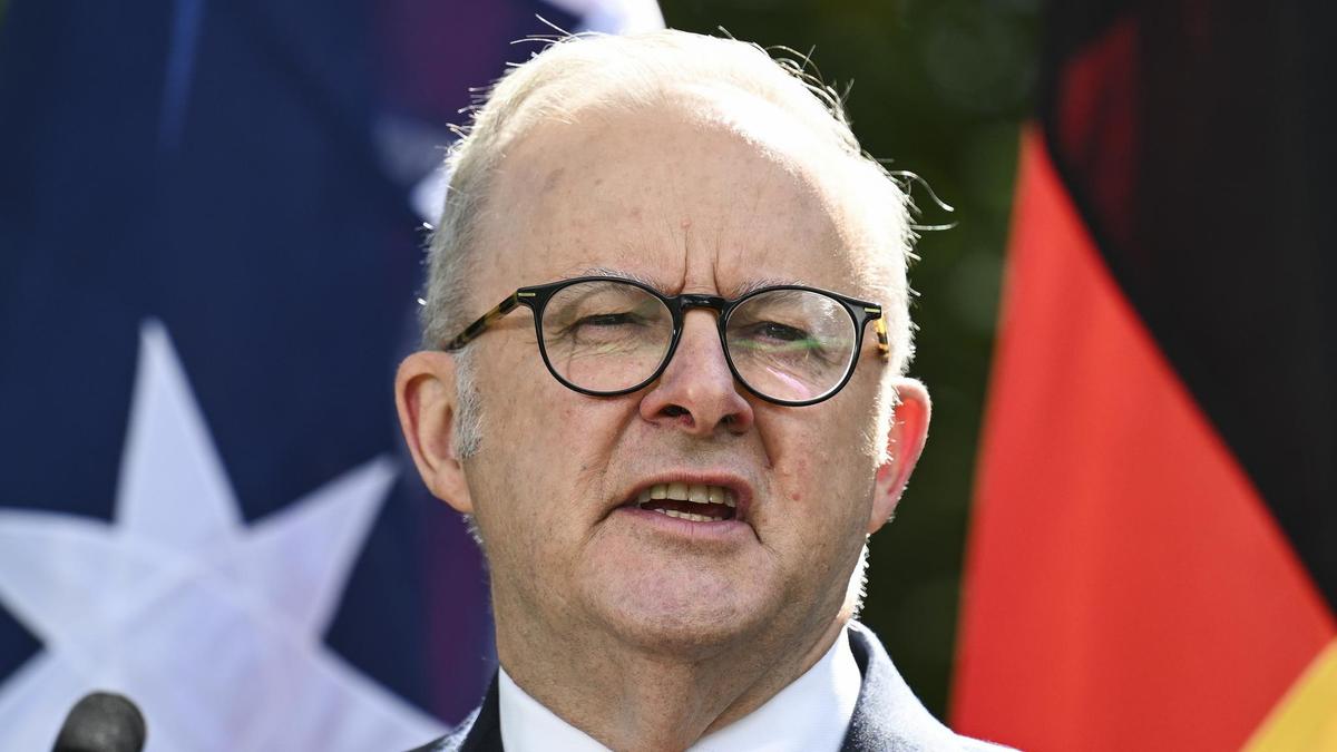 Anthony Albanese lands 11th-hour deal with states, territories over health funding