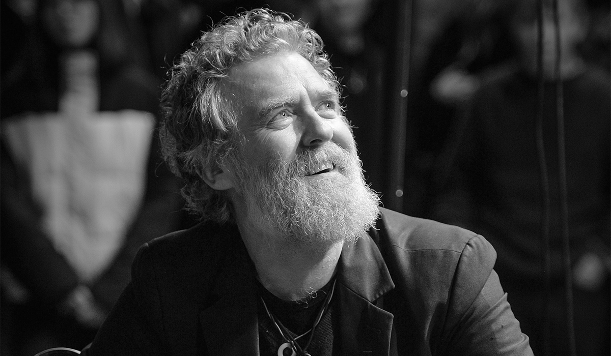What was Glen Hansard’s net worth at the time of his passing?