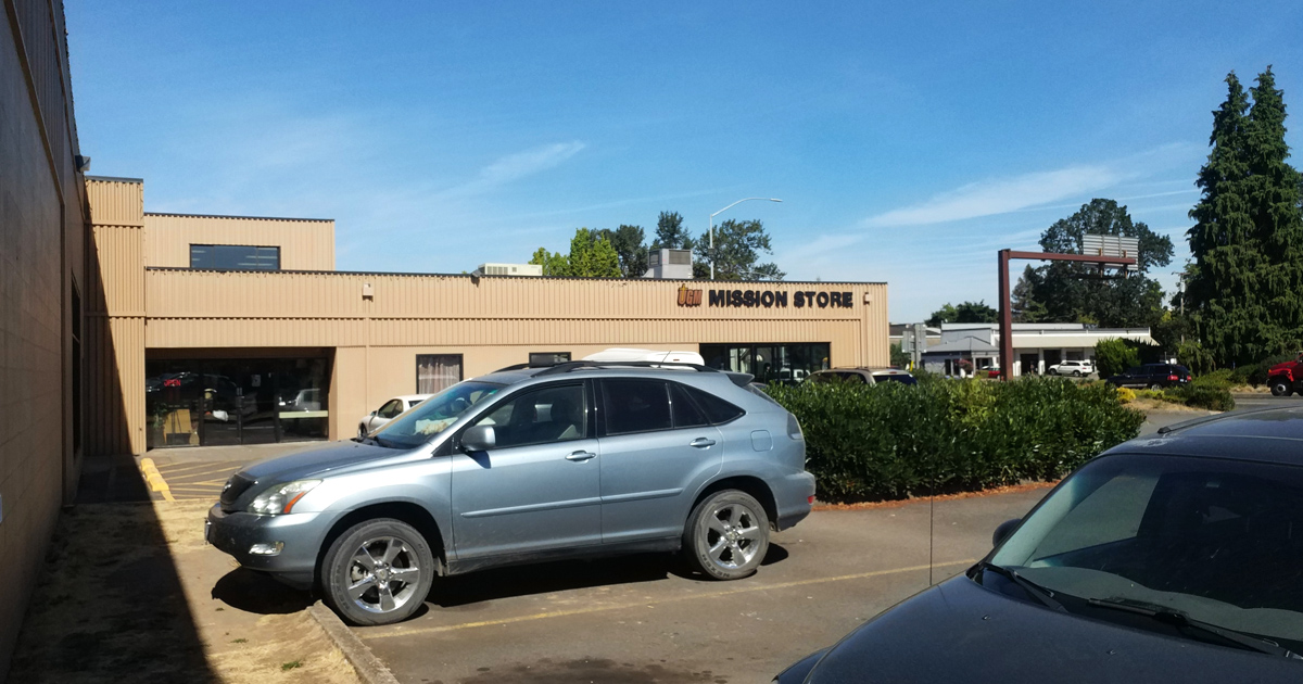 The Underrated Secondhand Shop In Oregon That Offers Outrageously Good Bargains