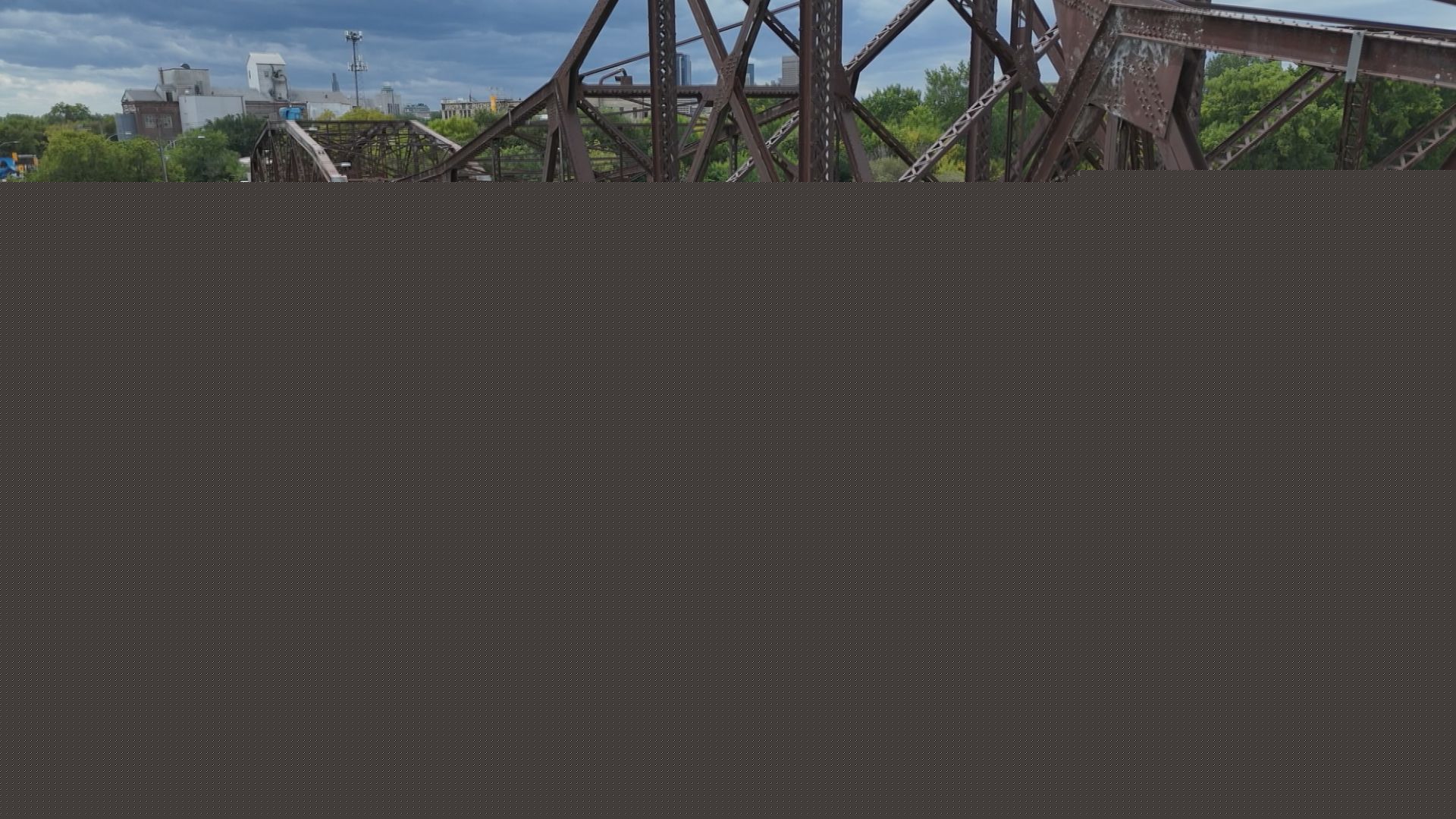 Louise Bridge to close for a week for resurfacing