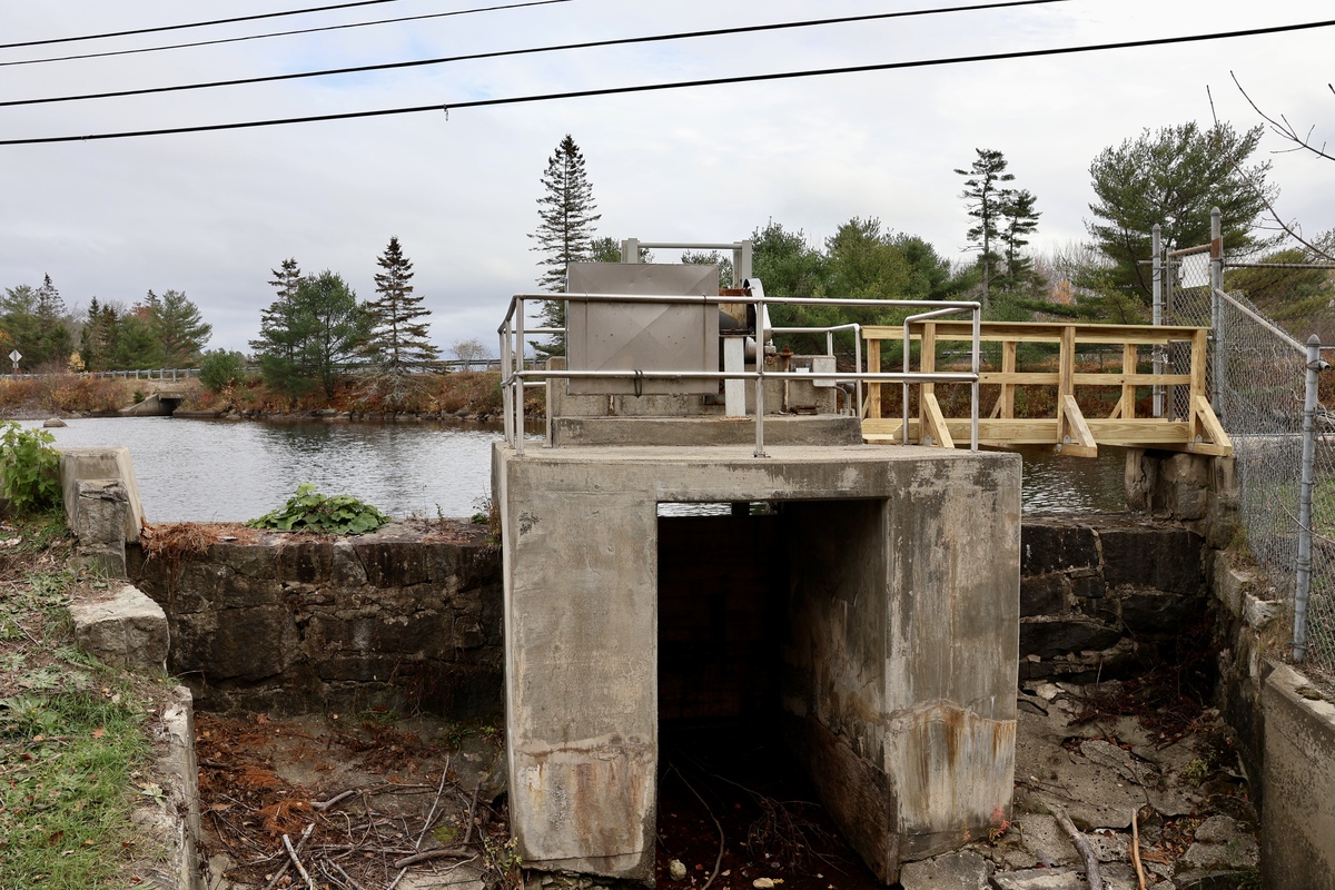 Transfer of Bucksport-area dams delayed by fish farm’s legal interest