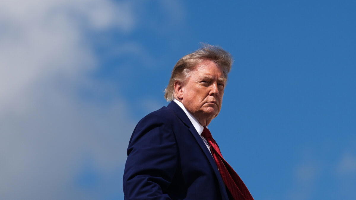 Trumps taktik: Vill vänta ut Iran