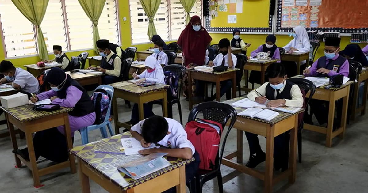 RM800mil early school aid funded by targeted subsidies, says Saifuddin