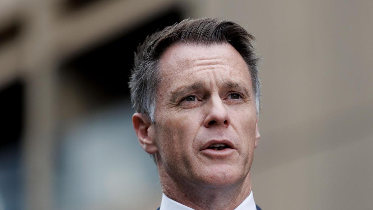 Chris Minns lashes Greens, Liberals over ‘worst act of self-dealing’, claims ‘collusion’ in staff deal
