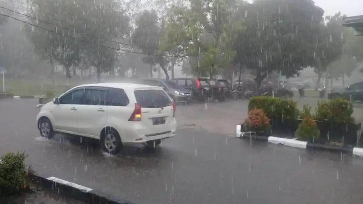 Prakiraan Cuaca Kota Surabaya, Kediri, Madiun, Blitar, Rabu 5 Agustus 2026: Didominasi Cerah