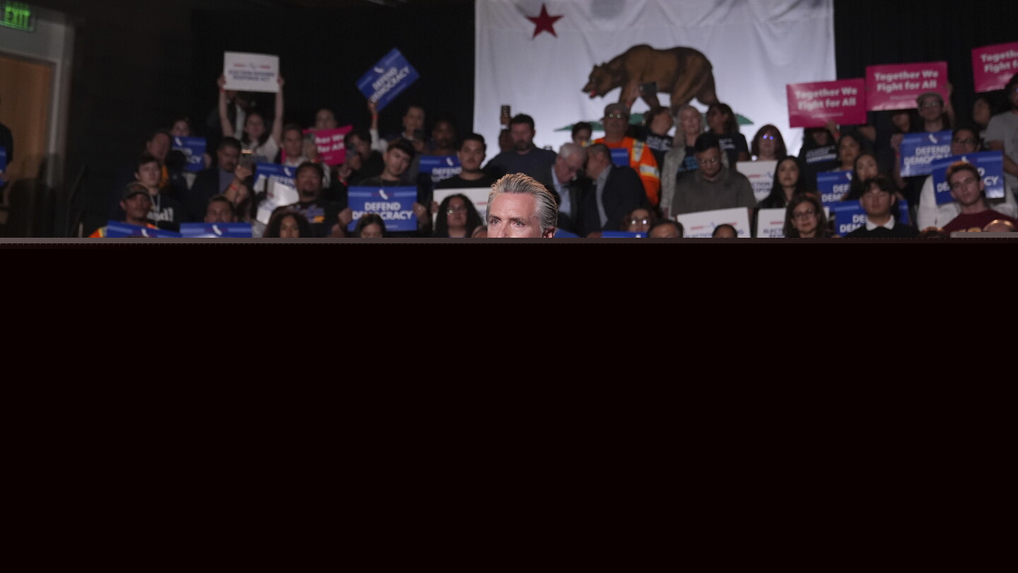 Immigration Agents Bristled at ‘Stunt’ Operation Outside Newsom Rally, Texts Show
