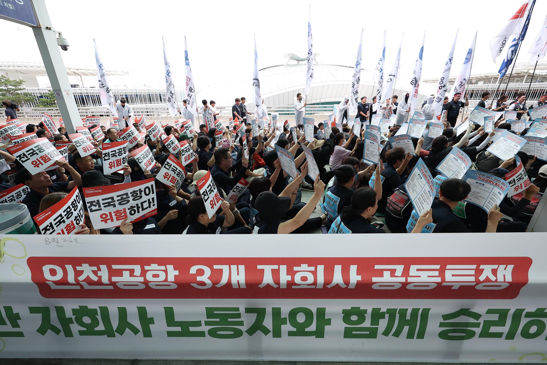 Unionized workers at airports nationwide launch strike
