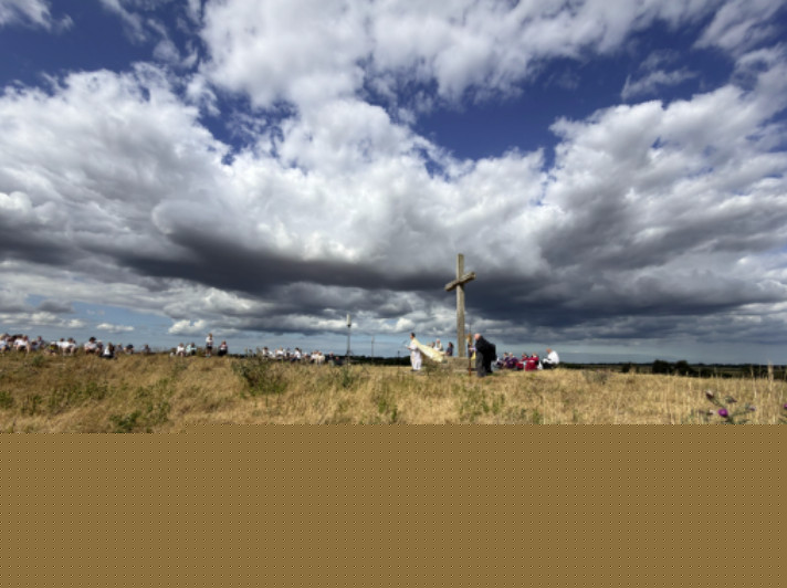 Hundreds join annual Norfolk Broads service