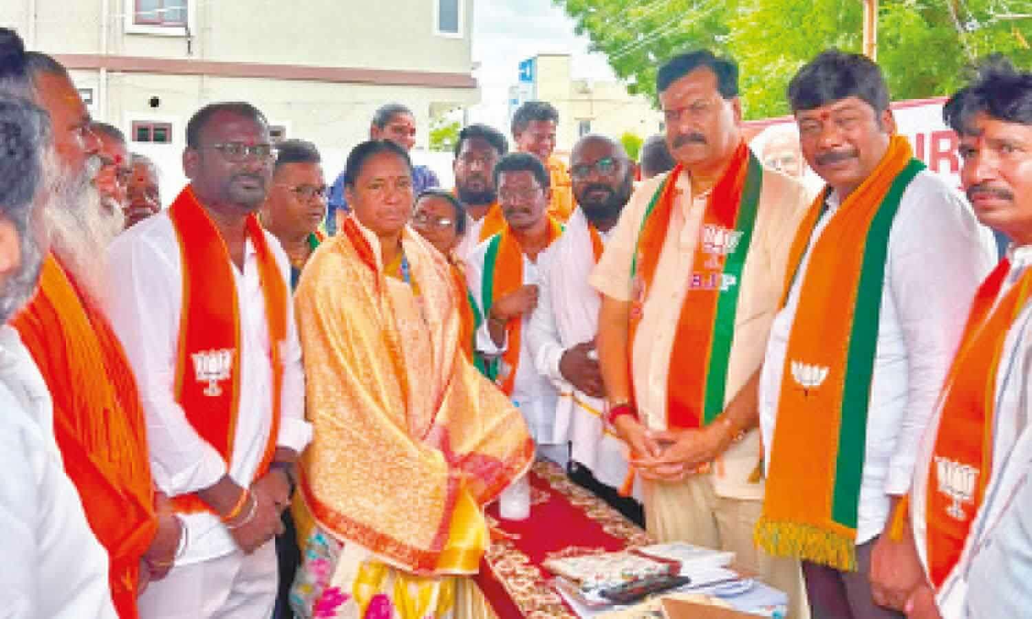 Rahul, Revanth misleading people, alleges BJP leader