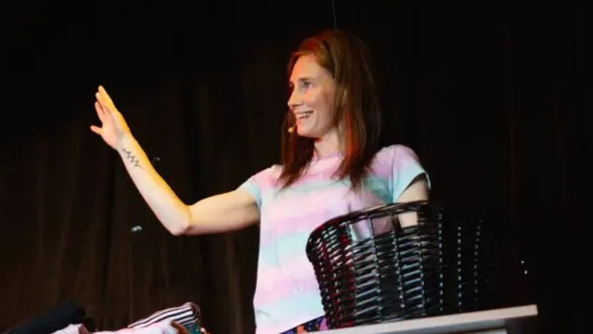 Is there anything 'Foxy Knoxy' won't do for attention - or money? Amanda Knox's one-woman Edinburgh fringe comedy show reopens old wounds for Meredith Kercher's family