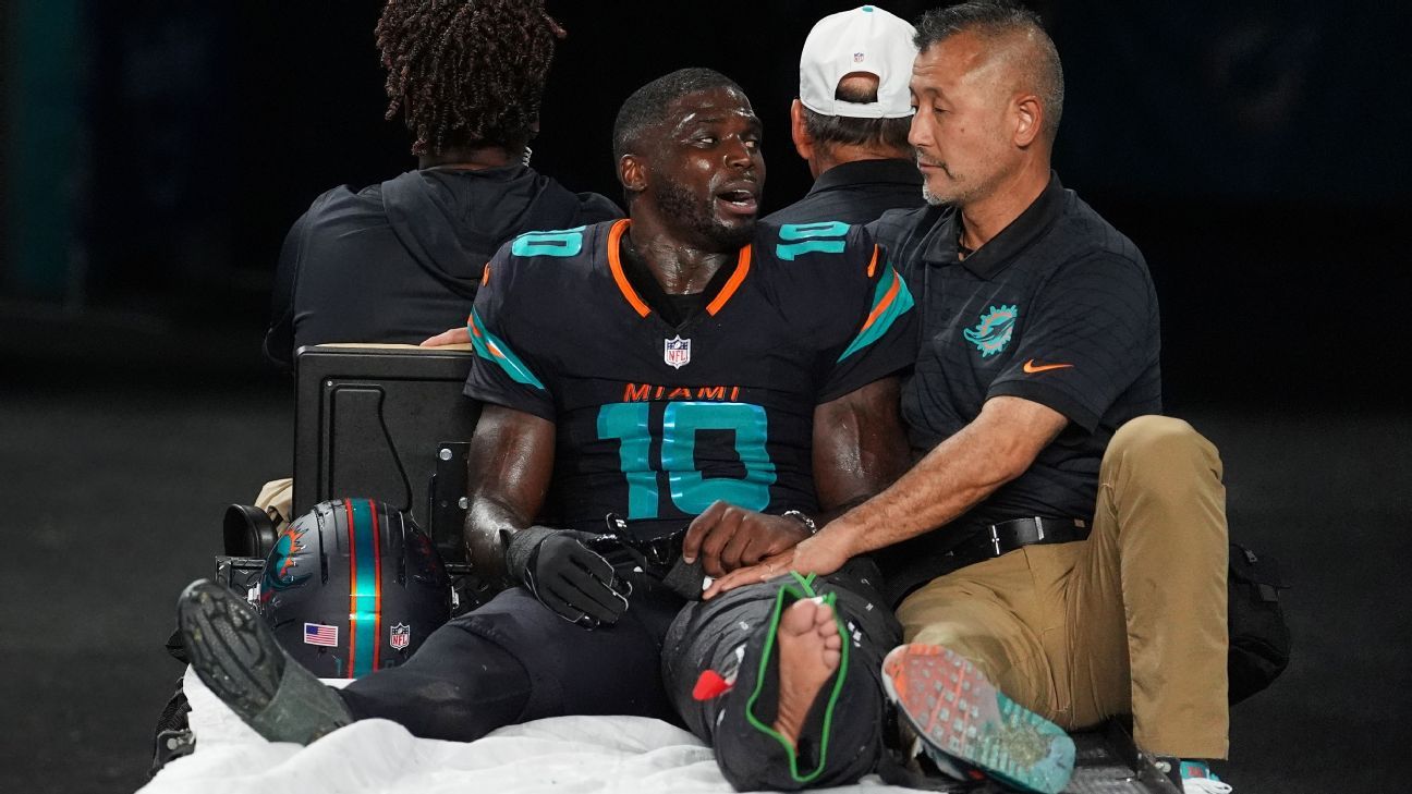 Fins' Hill dislocates knee, tears ACL, ligaments