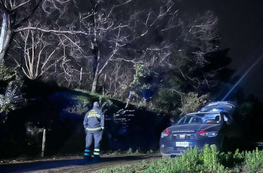 Ngjarje e rëndë në Itali, 3 persona gjenden të vrarë me armë zjarri në pyll