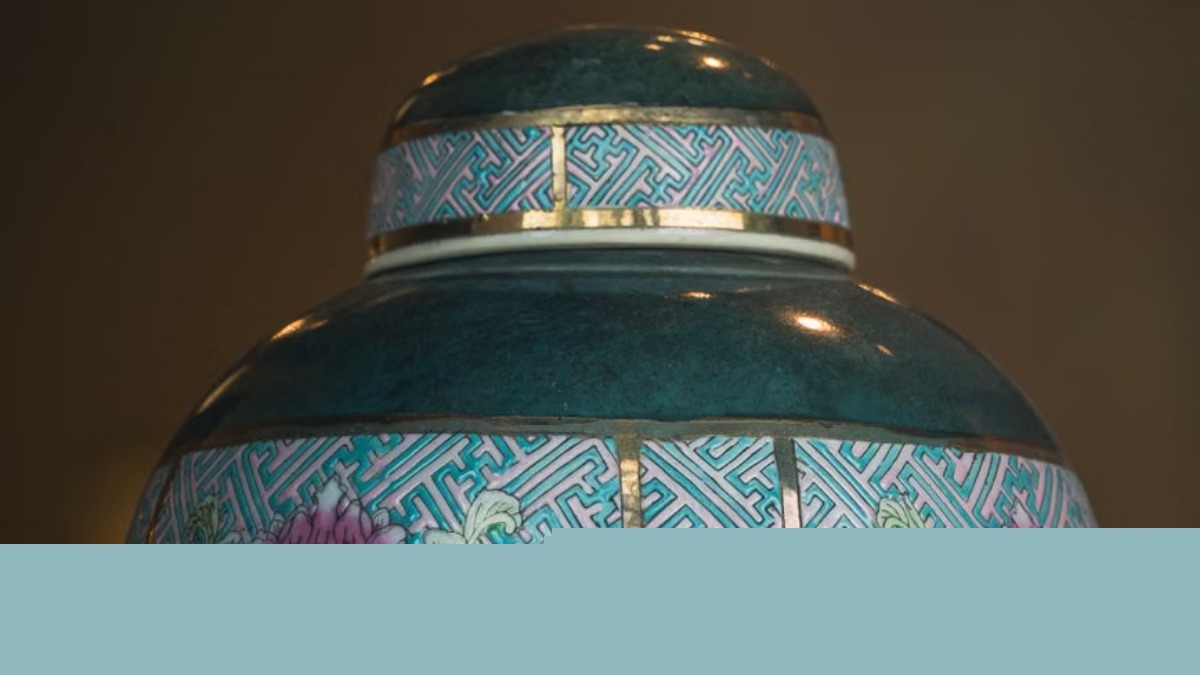 An Ohio funeral home allegedly gave a family the wrong ashes after cremation. Then they demanded the mother sign an NDA before returning the real ones