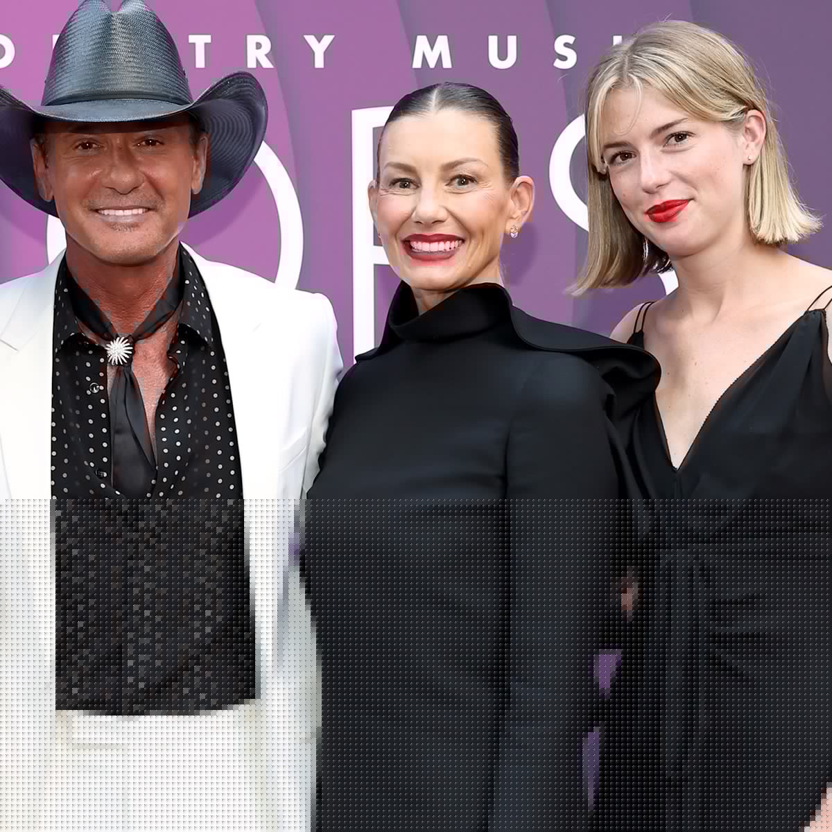 Tim McGraw Shares Rare Photo of His, Faith Hill’s Daughter Maggie