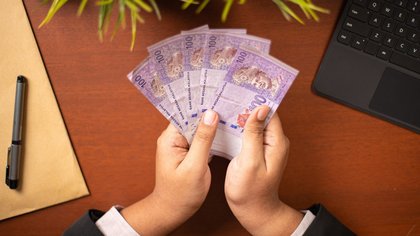 Formal sector wages in Malaysia trend upwards in Q3 2025