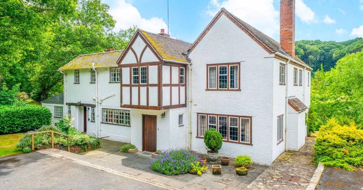 Inside this 'characterful' six-bedroom Bewdley home up for sale for £1.1 million