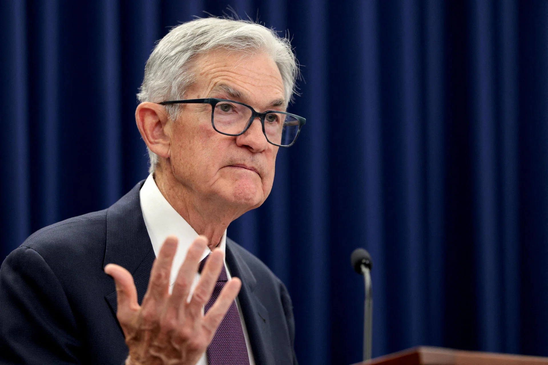 Federal Reserve’s Powell dodges questions on his future, but has advice for his successor