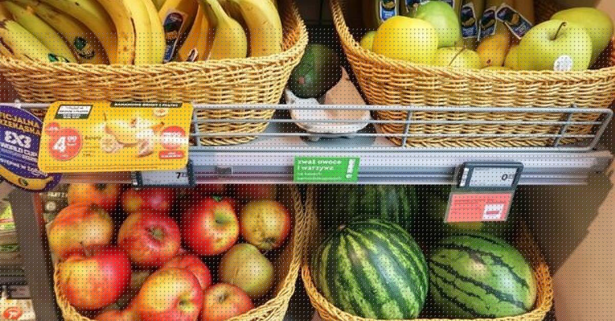 Żabka Launches By-The-Piece Fruit And Vegetables Snack Range