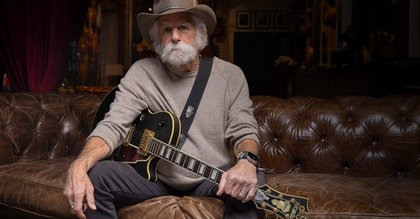 Comment on The Country Side of The Grateful Dead’s Bob Weir by sham a lam ding dong