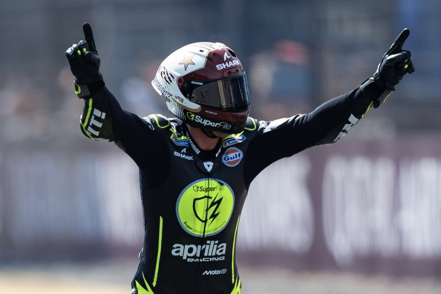 Fernandez flies to dominant Silverstone win for Trackhouse