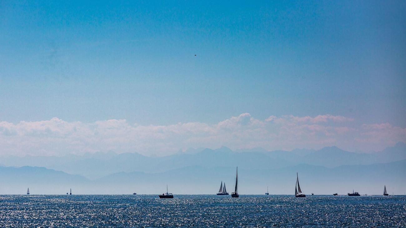 Feuer auf dem Bodensee: Boot brennt vor Insel Mainau – drei Menschen gerettet