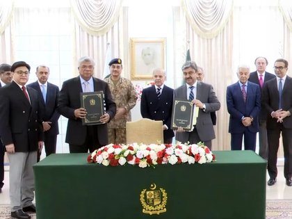 PM Shehbaz hails transparency as PIA privatisation concludes with signing of transaction documents