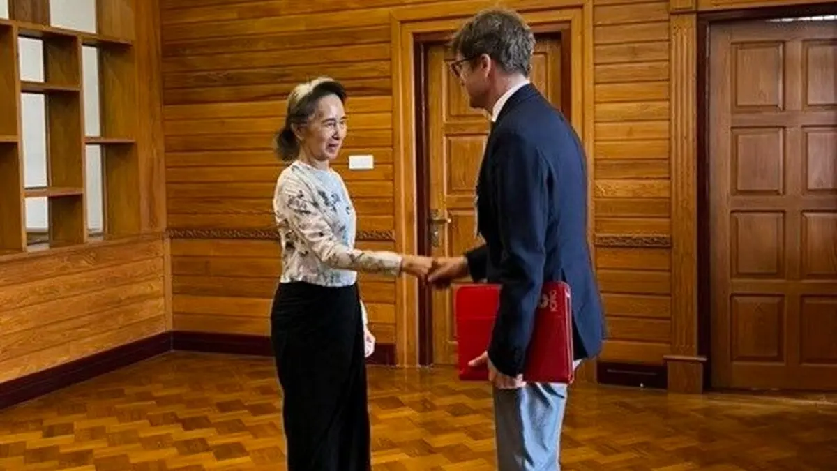 Myanmar Red Cross Confirms Authenticity of New Photos of Aung San Suu Kyi