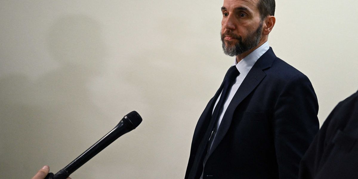 Trump chasing 'sugar high' as DOJ cases 'crash and burn': ex-federal prosecutor