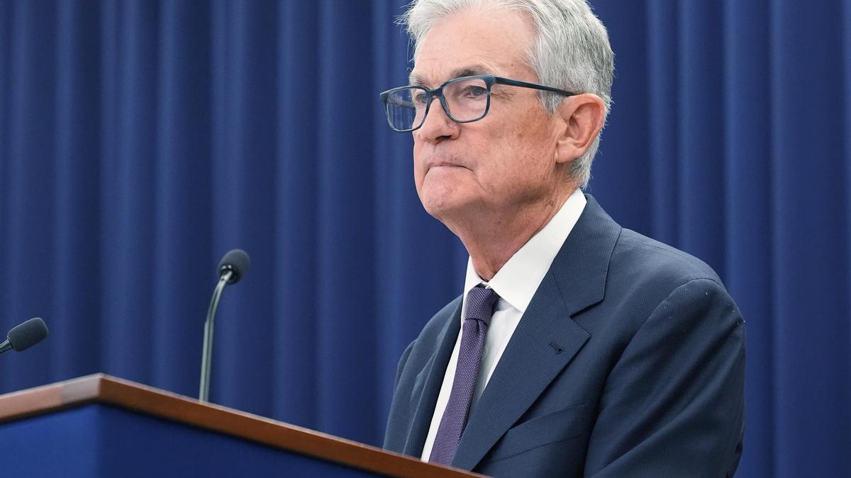 Federal Reserve keeps interest rates unchanged even as Trump continues to insist they be lowered