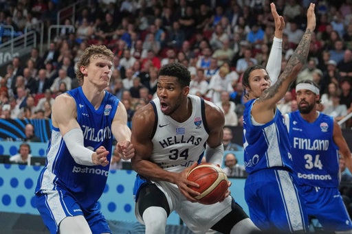 Giannis Antetokounmpo returns to Milwaukee Bucks practice after COVID-19 recovery