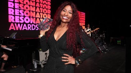 Chaka Khan Delivers Potent Message at Resonator Awards: ‘To the Next Generation, Your Voices Matter’