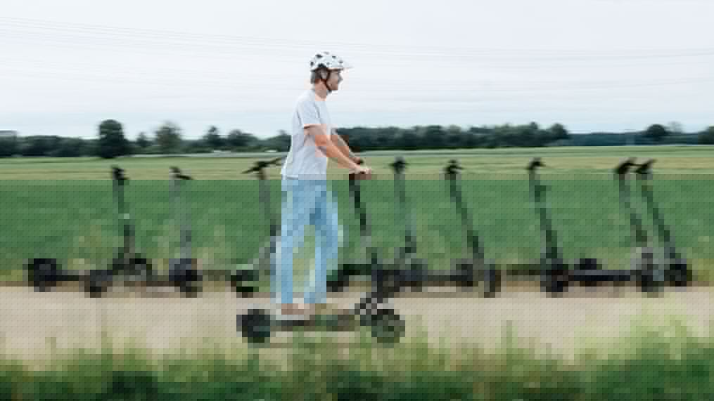 Nach Tausenden Unfällen mit E-Scootern - Helm-Zwang bald auch in Deutschland?